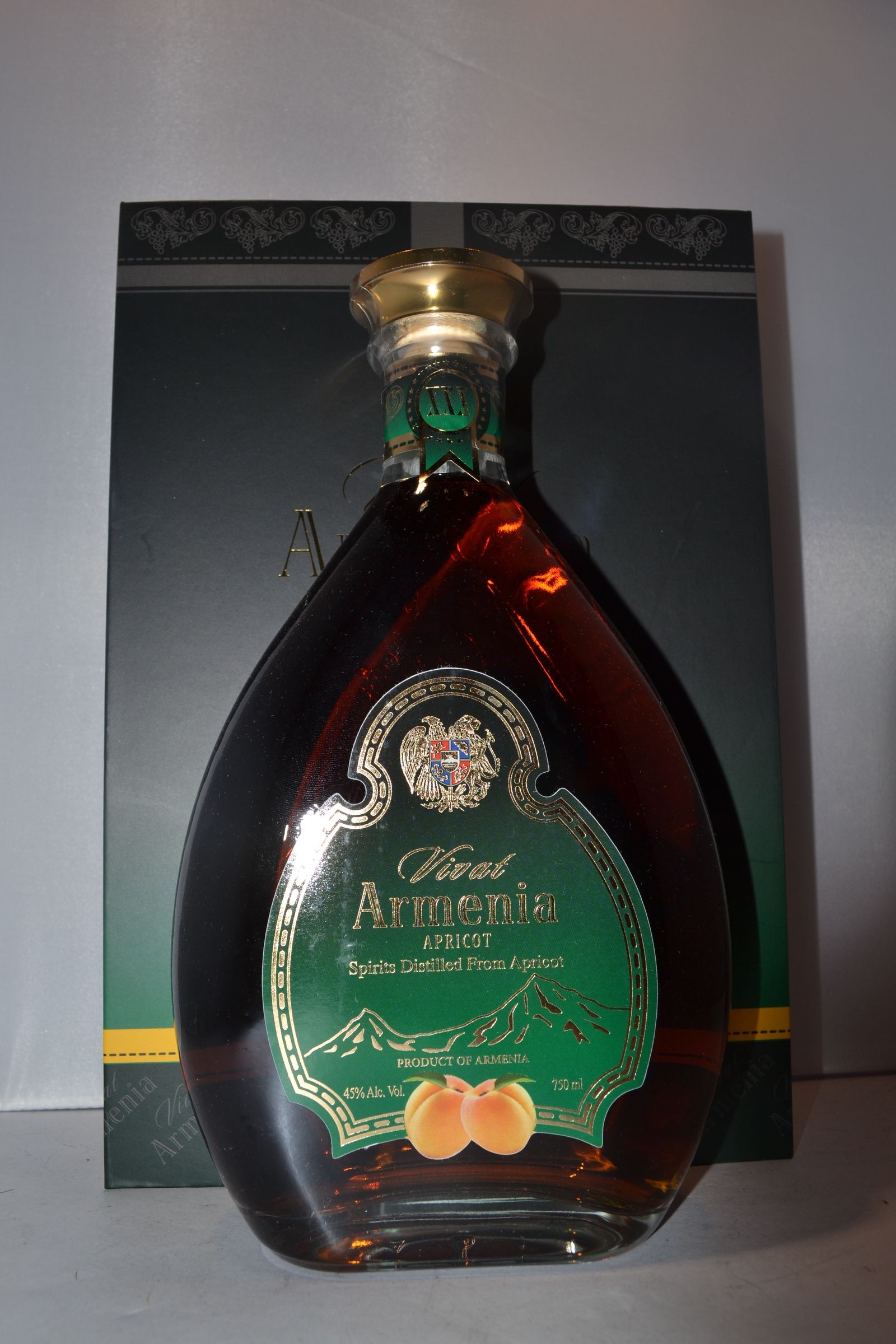 Vivat armenia 5. Apricot армянский бренди.